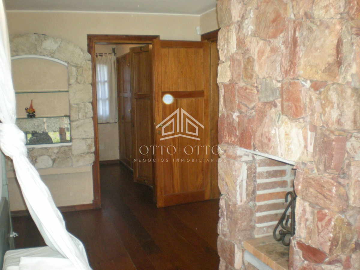 Casa ID.5204 - Casa en venta Lugano Marly 4 dormitorios