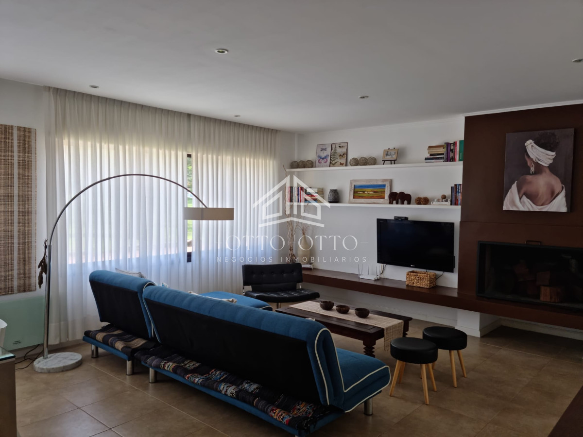 Casa ID.28525 - Venta casa dos dormitorios Punta del este Pinares parrillero