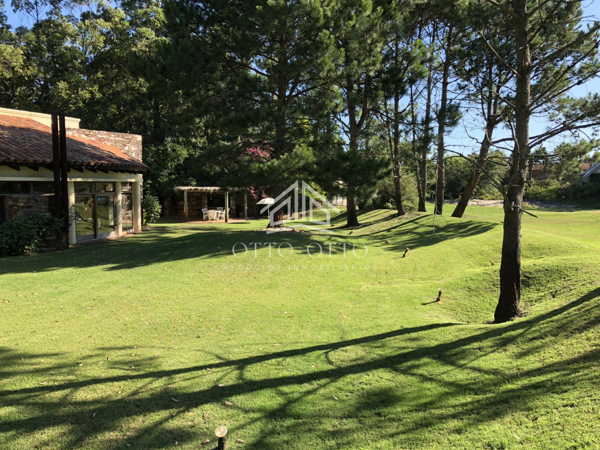 Casa ID.1543 - Venta casa cuatro dormitorios Maldonado Portezuelo gran terreno parrillero