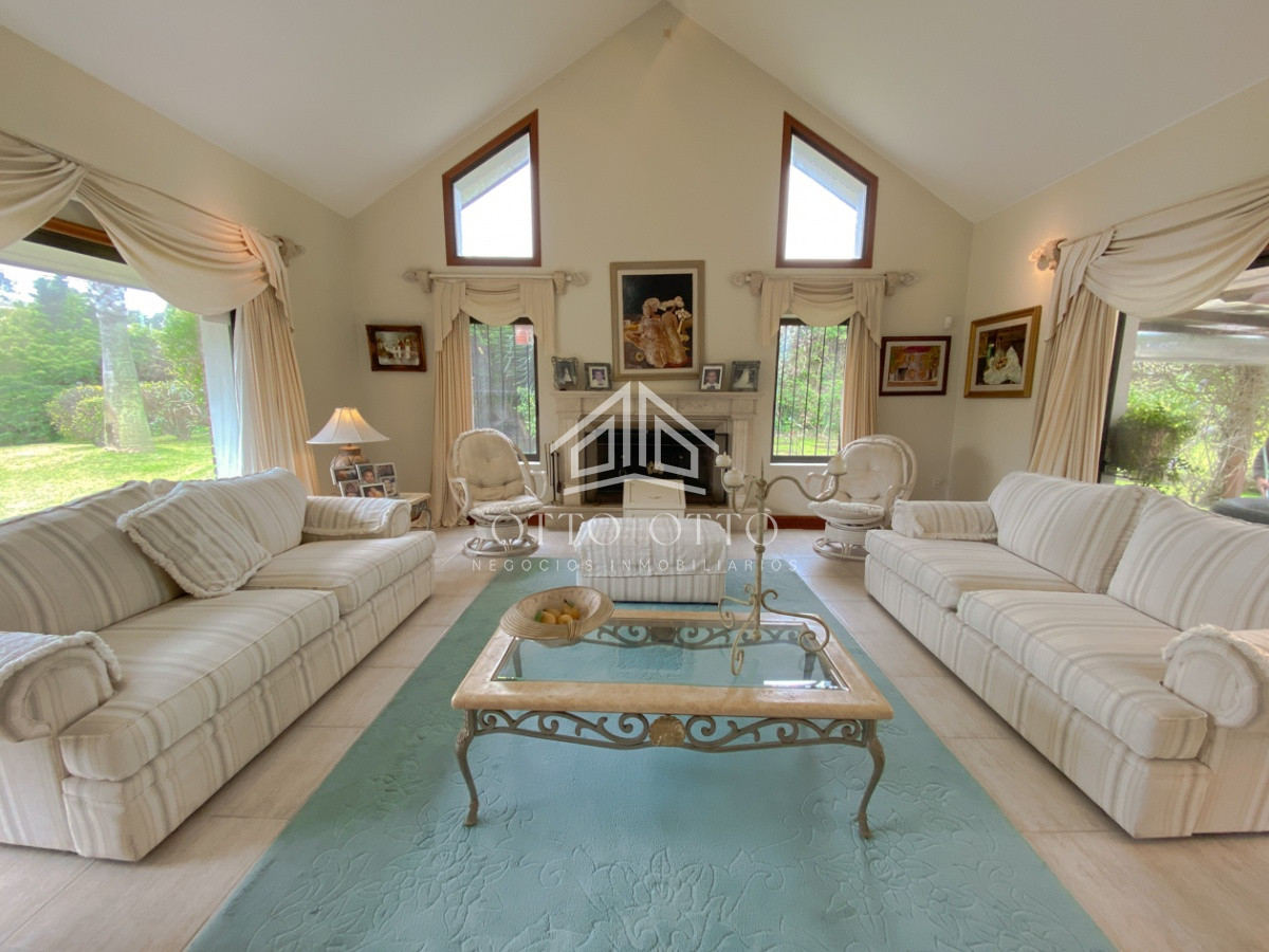 Casa ID.4446 - Mansion en venta INCREIBLE PRECIO, Punta del Este