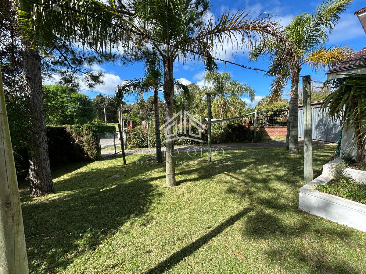 Casa ID.28732 - Venta casa siete dormitorios Punta del Este playa Mansa parrillero y piscina