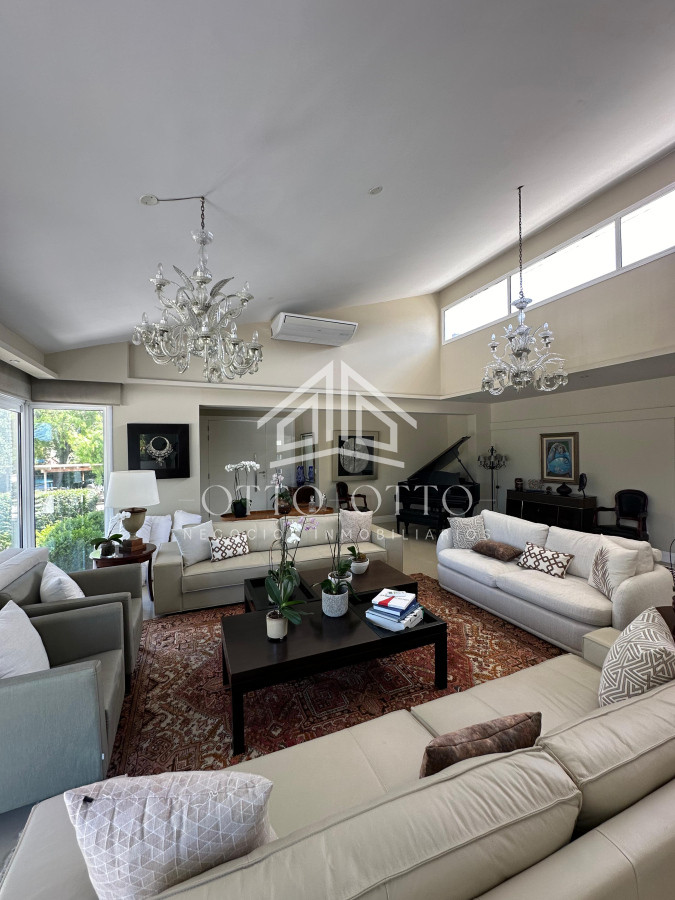 Casa ID.28489 - Hermosa Mansion en El Golf, Punta del Este