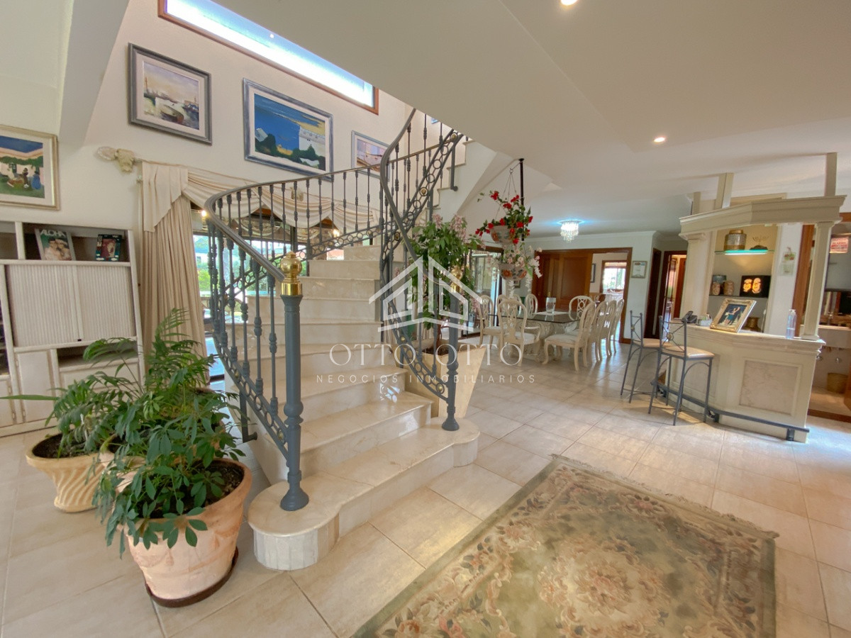Casa ID.4446 - Mansion en venta INCREIBLE PRECIO, Punta del Este
