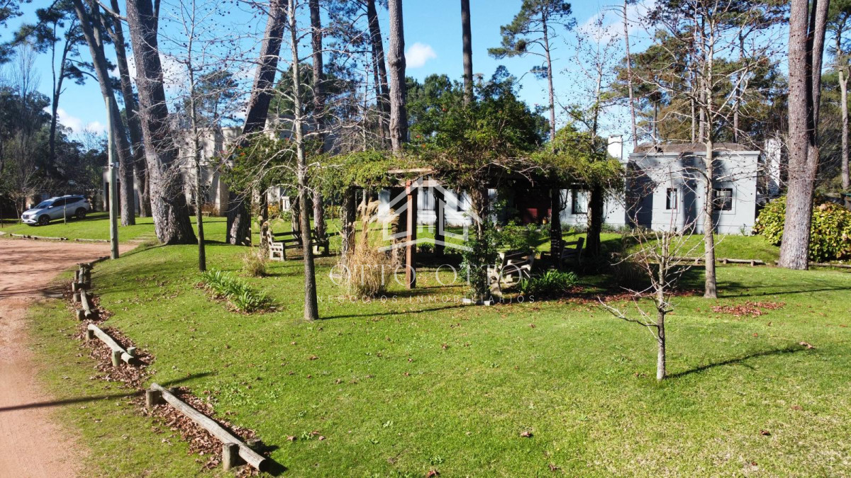Casa ID.28525 - Venta casa dos dormitorios Punta del este Pinares parrillero