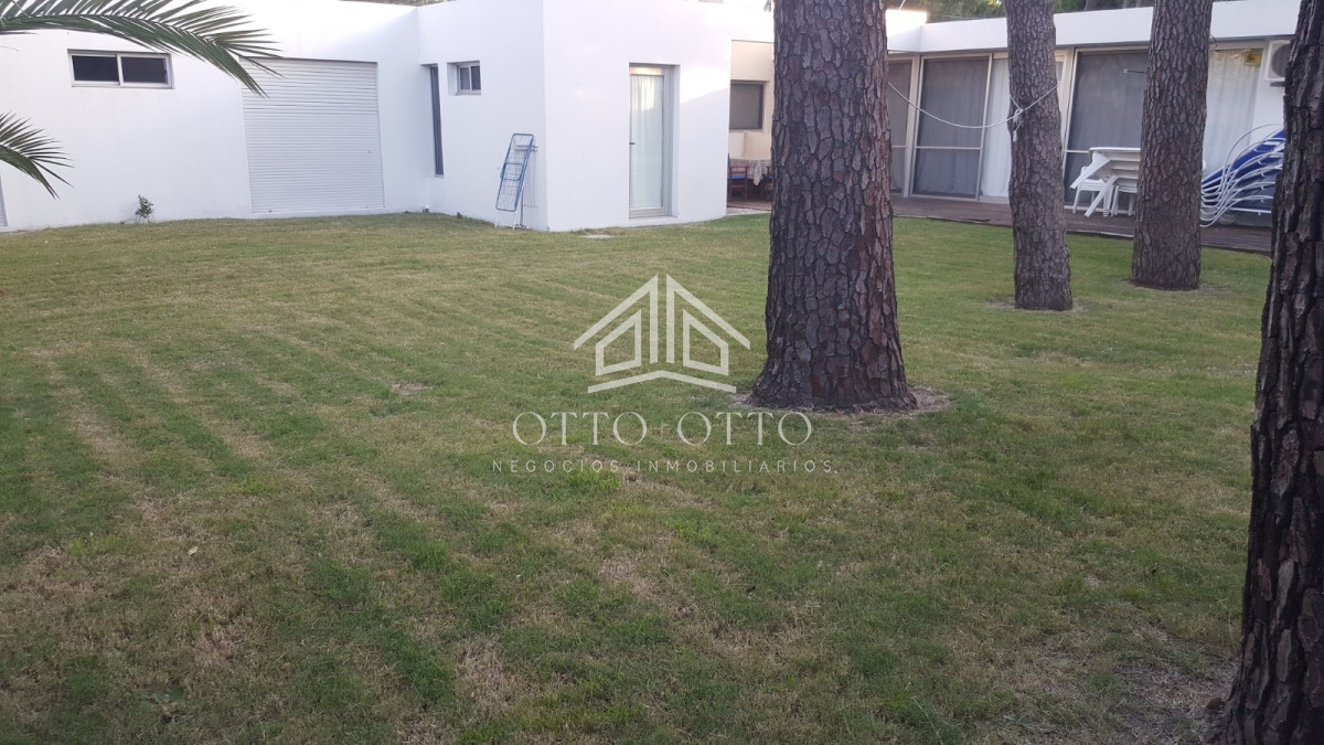 Casa ID.840 - Casa en venta Playa Brava 3 dormitorios Punta del Este