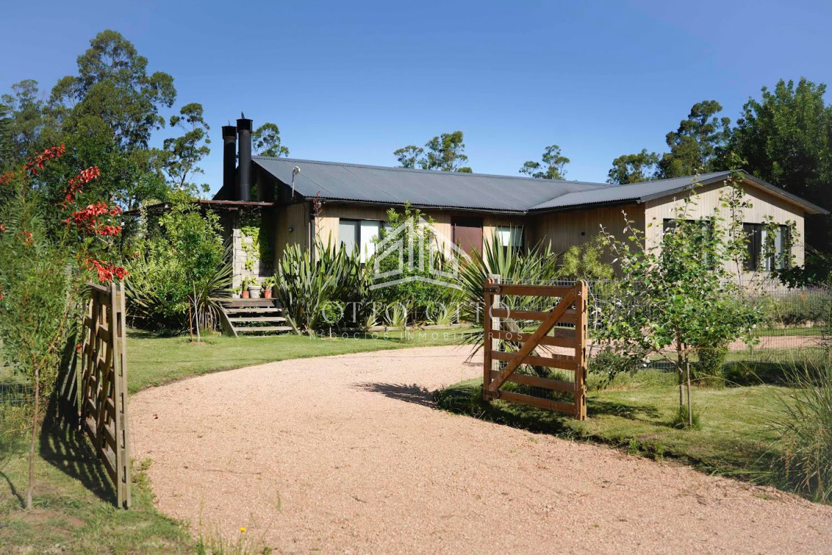 Casa ID.27845 - Chalet de 3 dormitorios en venta a minutos de la barra