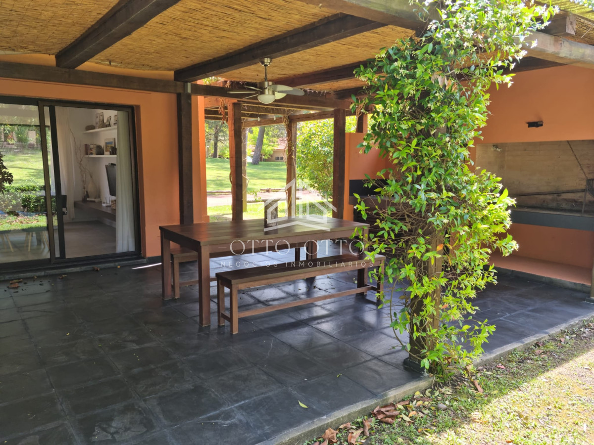 Casa ID.28525 - Venta casa dos dormitorios Punta del este Pinares parrillero
