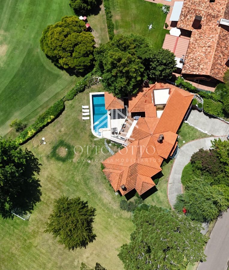 Casa ID.28488 - Espectacular Casa en El Golf Punta del Este 5 dormitorios en suite