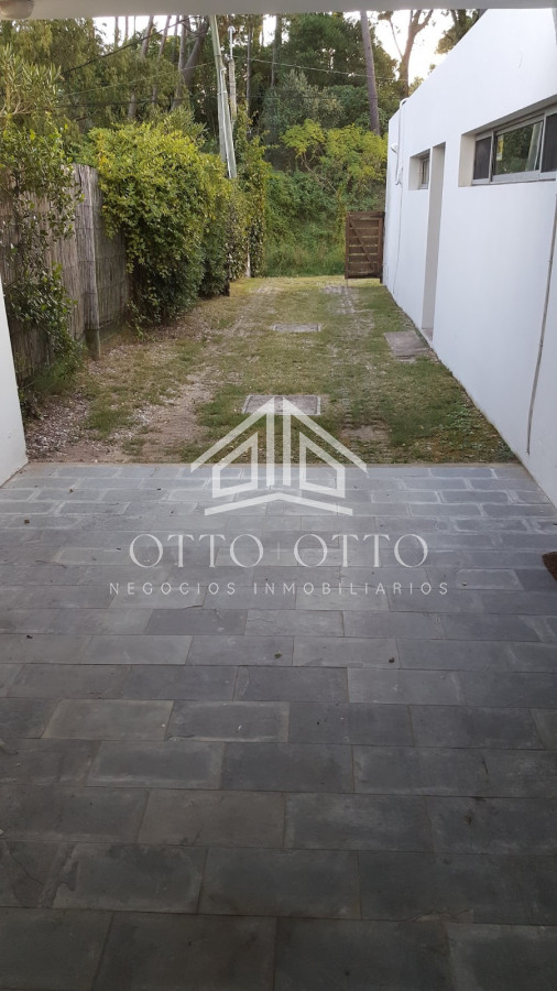 Casa ID.840 - Casa en venta Playa Brava 3 dormitorios Punta del Este