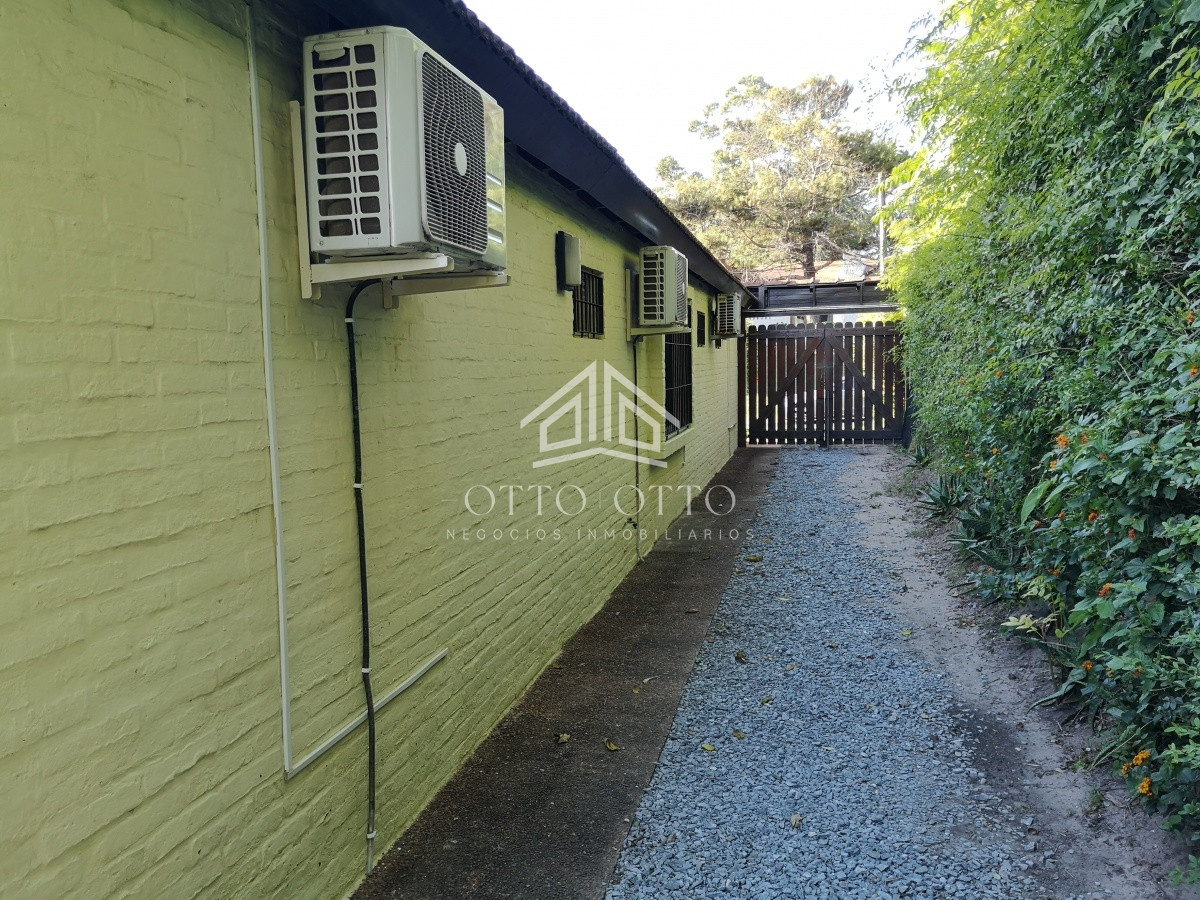 Casa ID.20522 - Casa en venta cuatro dormitorios Punta del Este