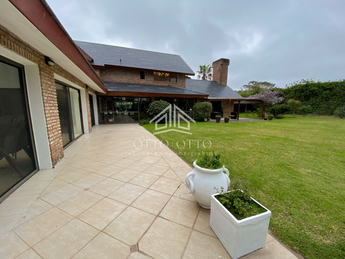Casa ID.4446 - Mansion en venta INCREIBLE PRECIO, Punta del Este