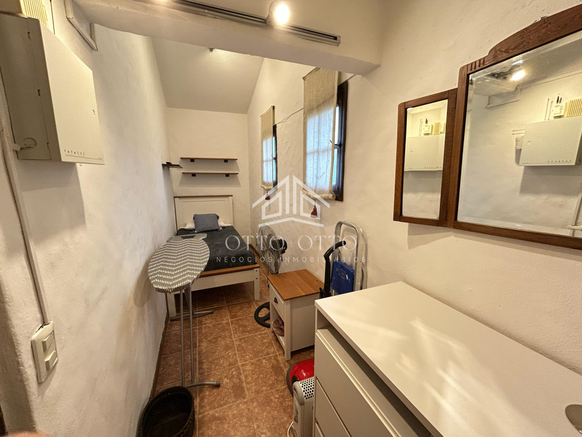Casa ID.28732 - Venta casa siete dormitorios Punta del Este playa Mansa parrillero y piscina