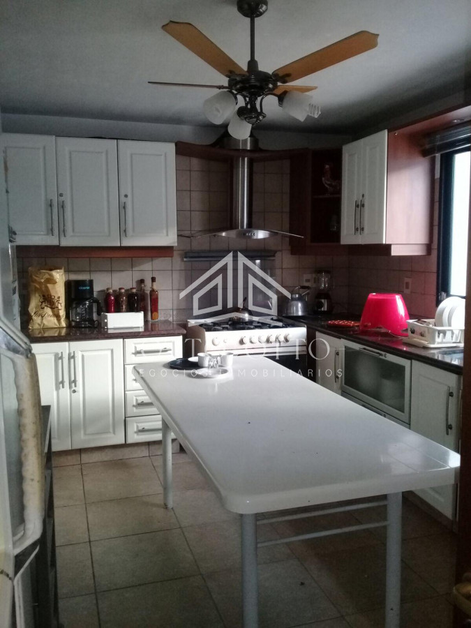 Casa ID.25848 - IMPONENTE CASA EN MANSA CON UBICACION PRIVILEGIADA
