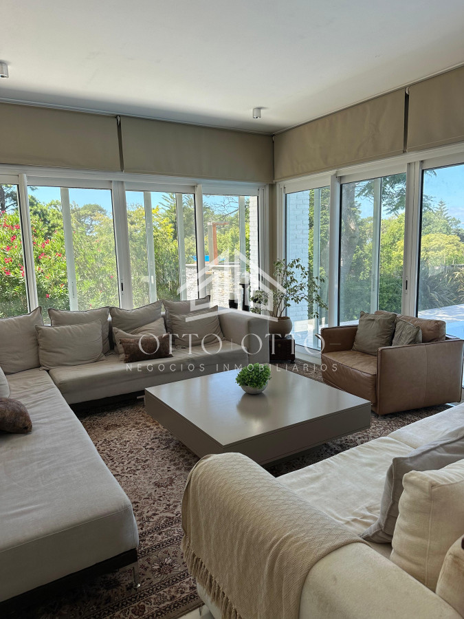 Casa ID.28489 - Hermosa Mansion en El Golf, Punta del Este