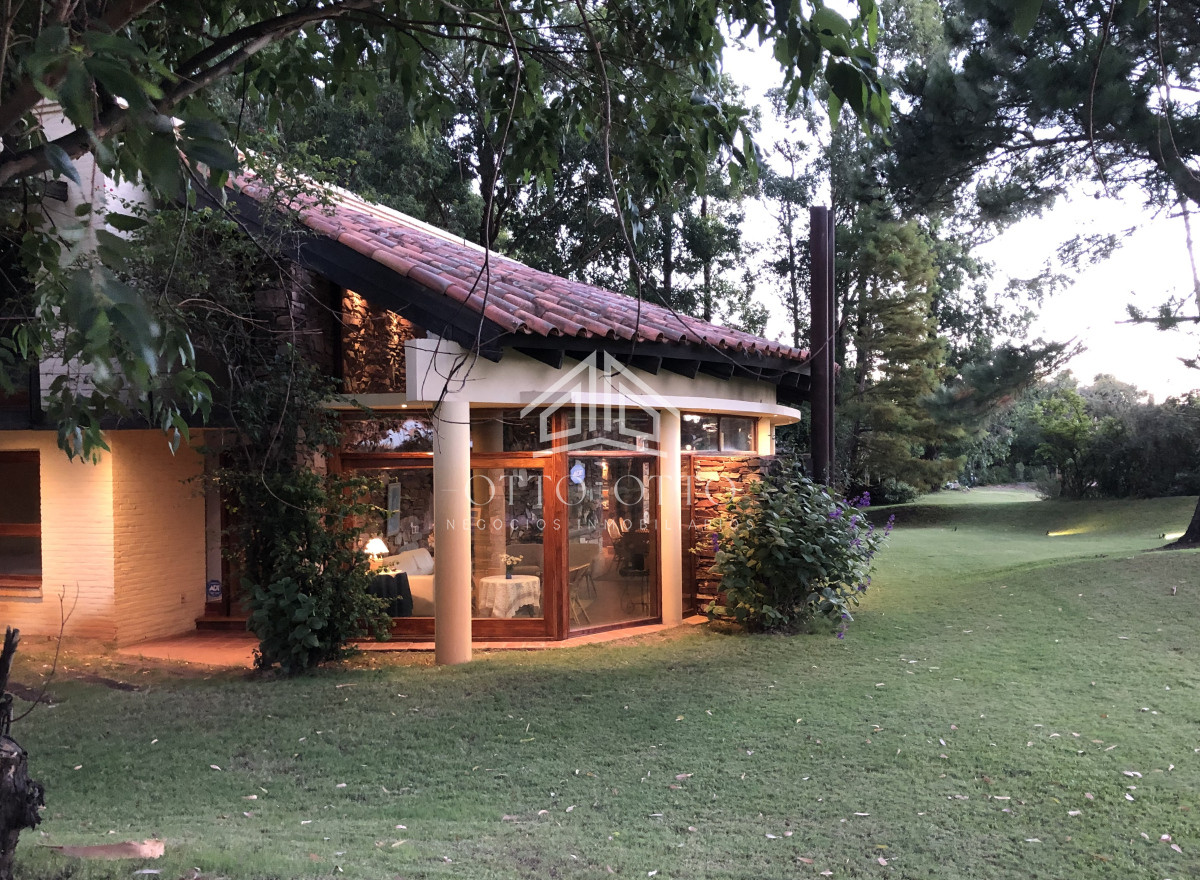 Casa ID.1543 - Venta casa cuatro dormitorios Maldonado Portezuelo gran terreno parrillero
