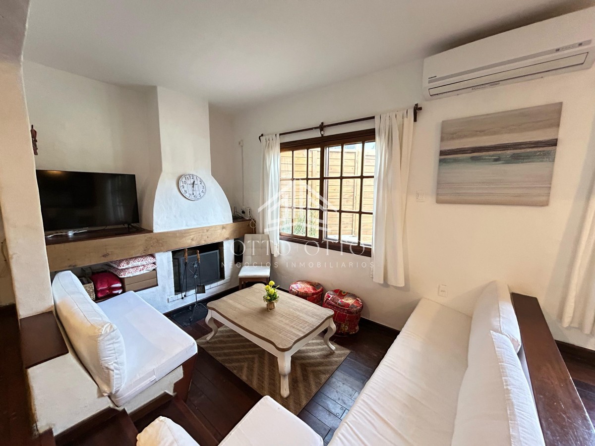 Casa ID.28732 - Venta casa siete dormitorios Punta del Este playa Mansa parrillero y piscina
