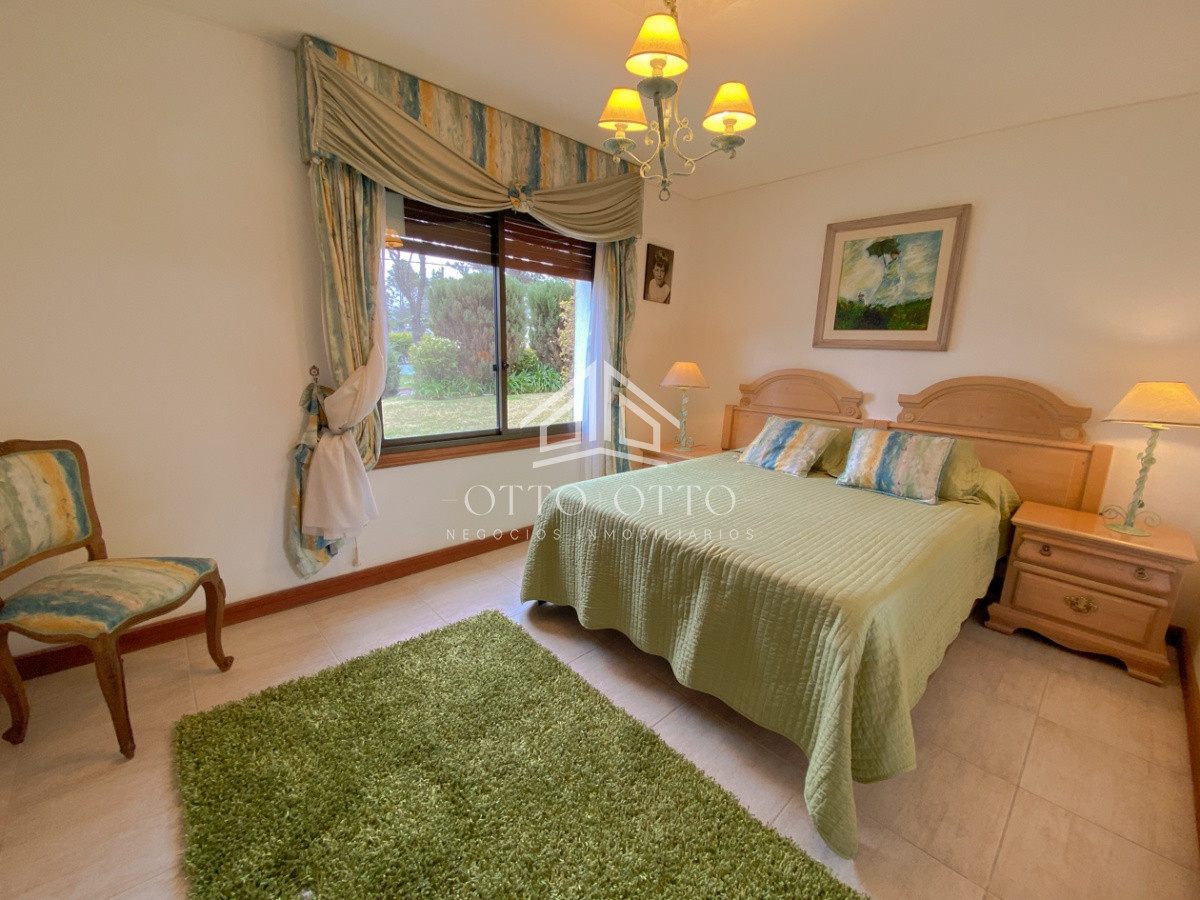Casa ID.4446 - Mansion en venta INCREIBLE PRECIO, Punta del Este