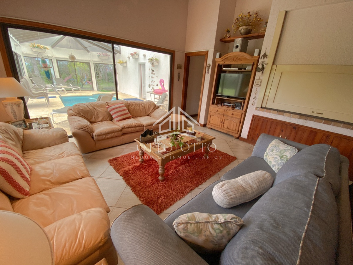 Casa ID.4446 - Mansion en venta INCREIBLE PRECIO, Punta del Este