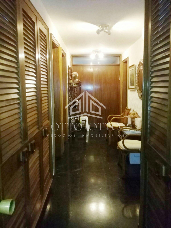 Casa ID.25848 - IMPONENTE CASA EN MANSA CON UBICACION PRIVILEGIADA