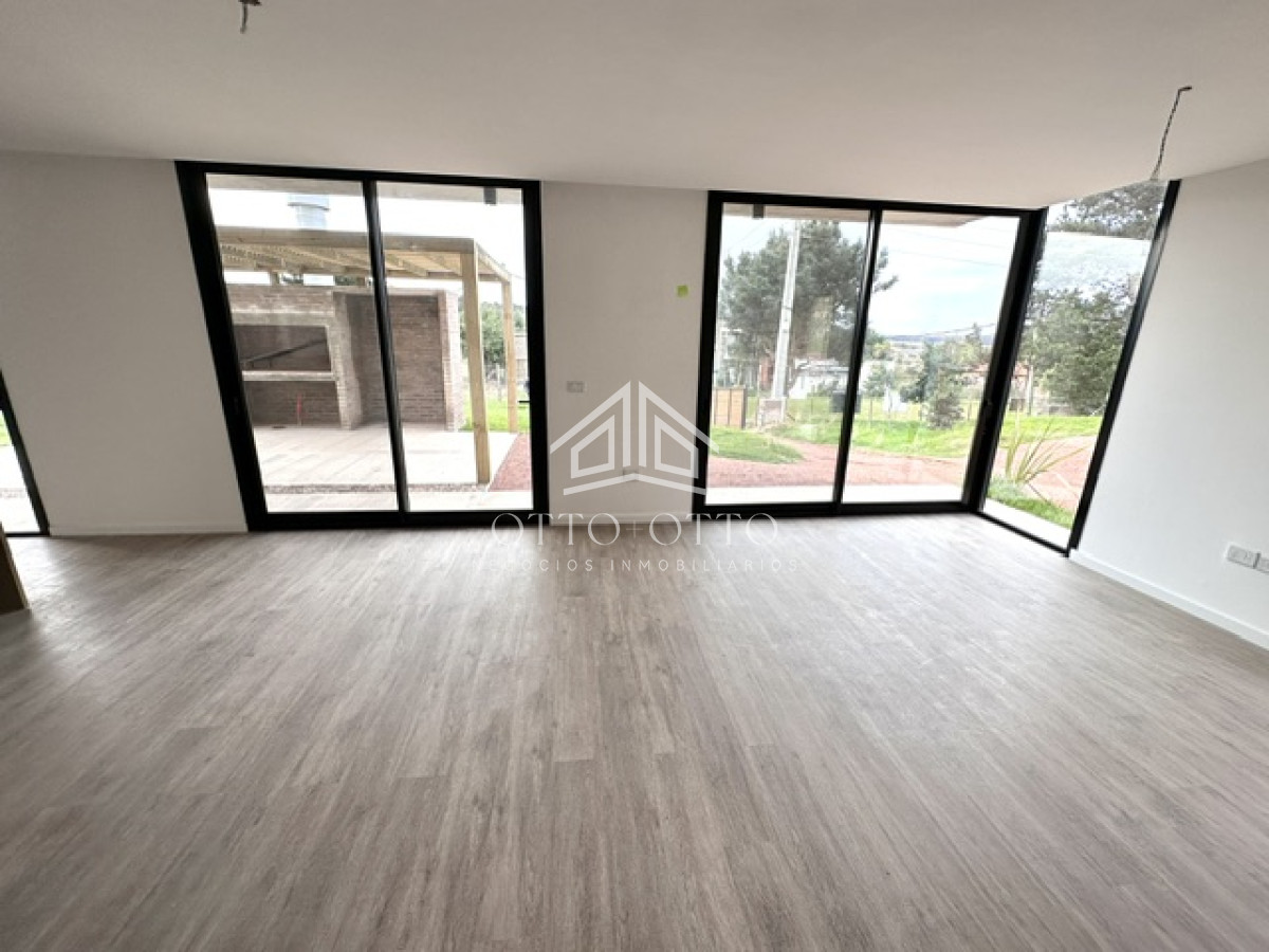Casa a estrenar de 3 dormitorios en suite, en Piedras del Chileno - GoPunta - Portal Inmobiliario de Punta del Este - Maldonado