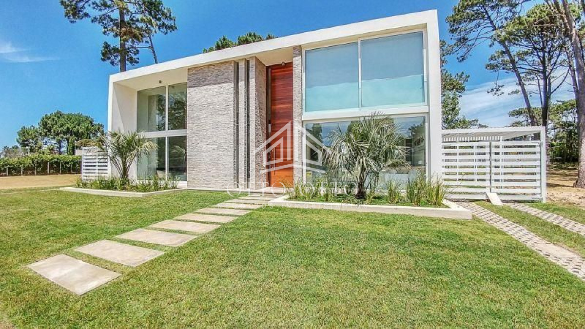 Casa ID.1275 - Casa en venta y alquiler temporario  5 dormitorios