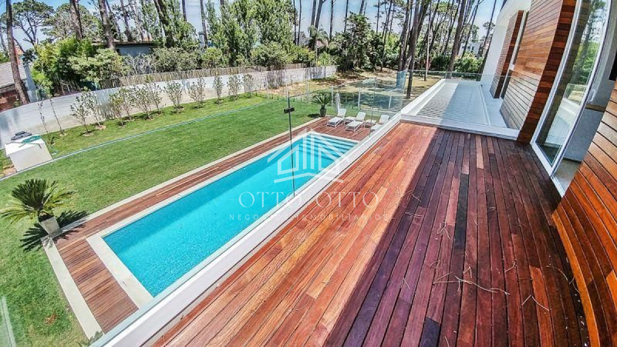 Casa ID.1275 - Casa en venta y alquiler temporario  5 dormitorios