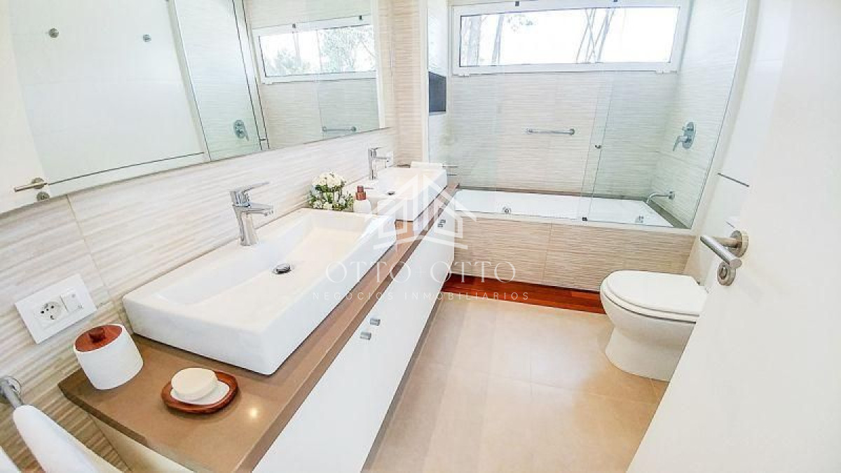 Casa ID.1275 - Casa en venta y alquiler temporario  5 dormitorios