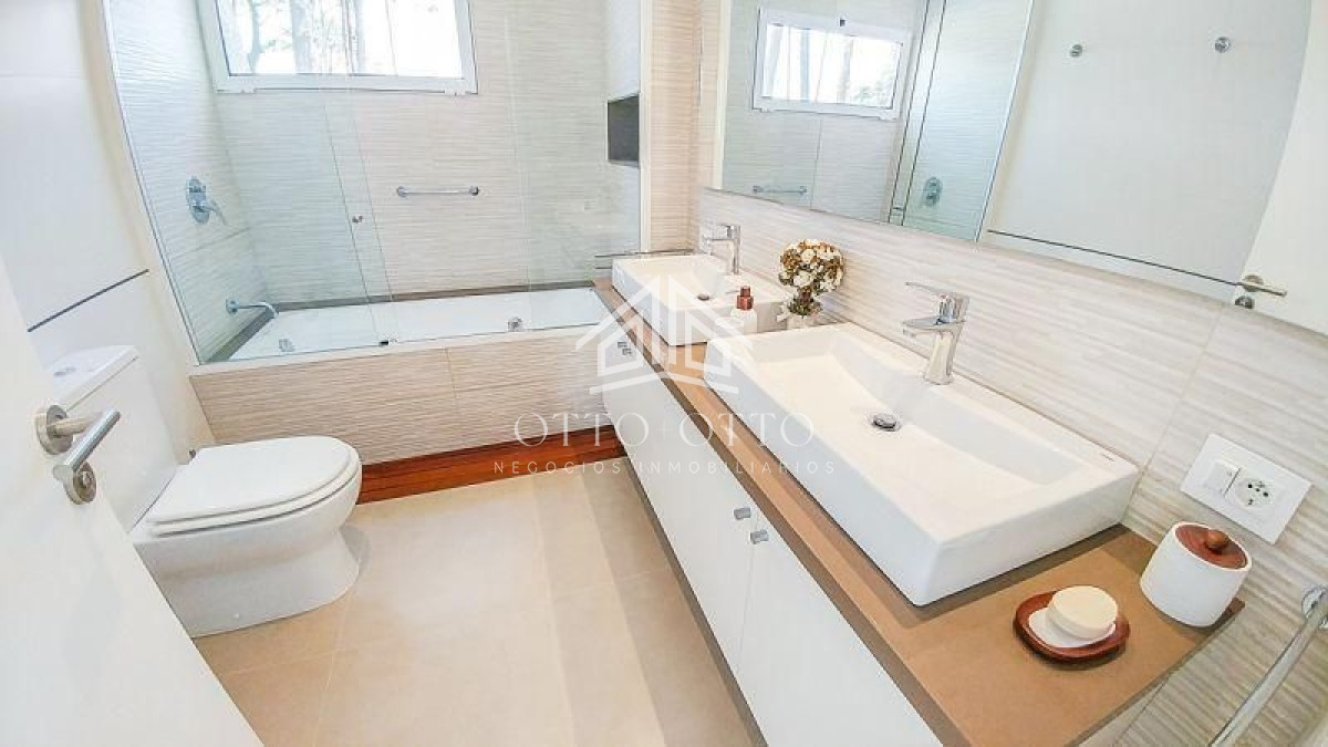 Casa ID.1275 - Casa en venta y alquiler temporario  5 dormitorios