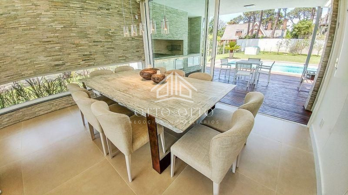 Casa ID.1275 - Casa en venta y alquiler temporario  5 dormitorios