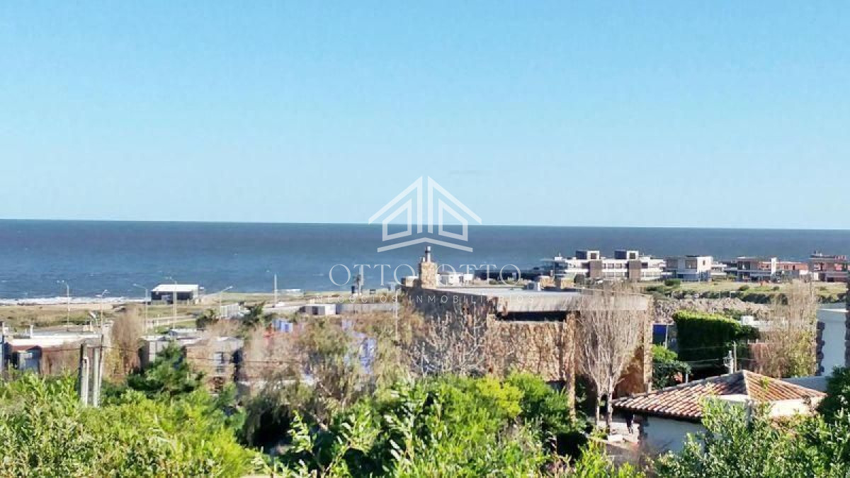 Casa ID.186 - Hermosa casa en venta Punta Piedras  6 dormitorios!