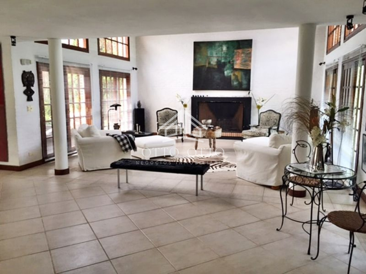 Casa ID.3928 - Casa en venta Pinares 3 dormitorios
