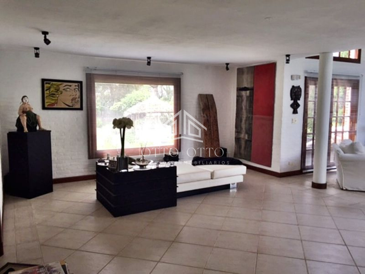 Casa ID.3928 - Casa en venta Pinares 3 dormitorios