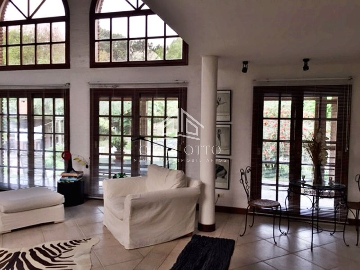 Casa ID.3928 - Casa en venta Pinares 3 dormitorios