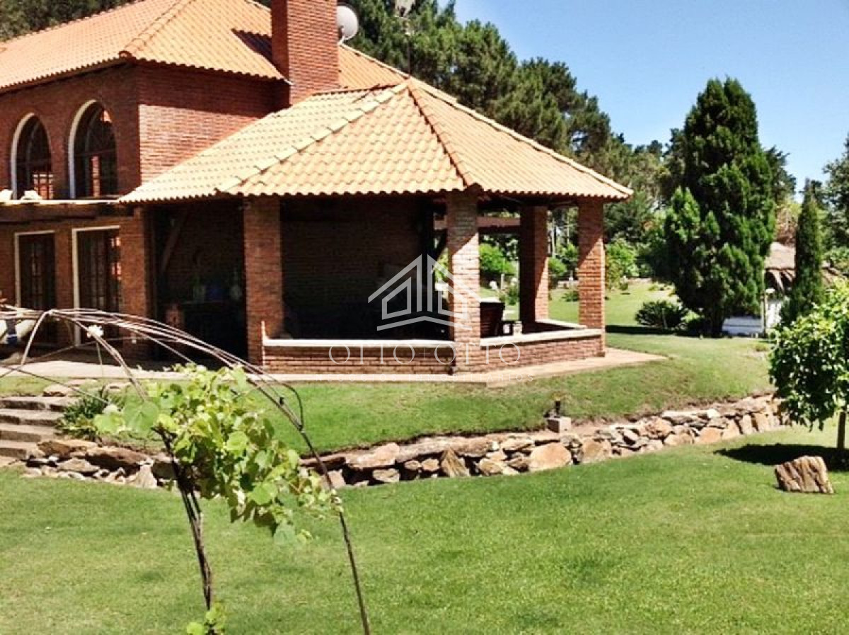 Casa ID.3928 - Casa en venta Pinares 3 dormitorios