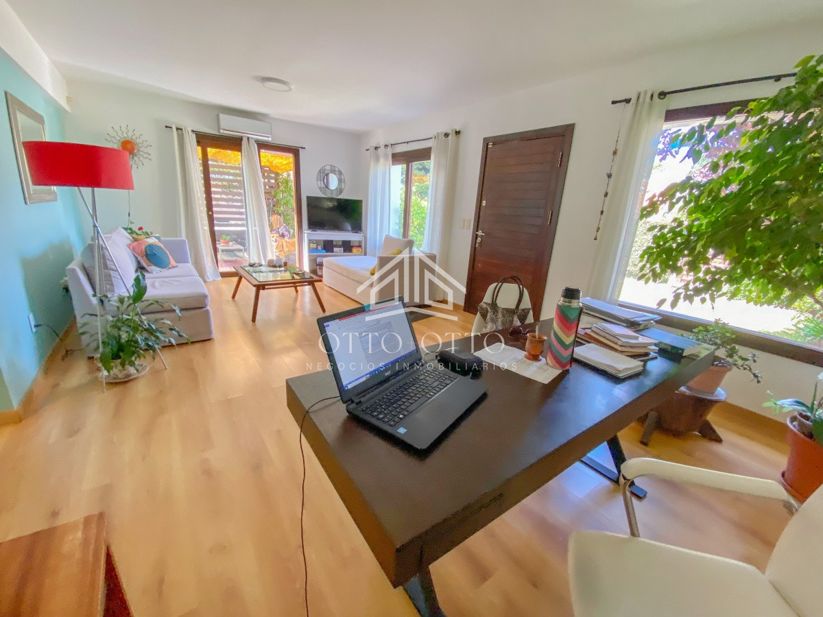 Casa ID.4964 - Casa en venta Altos De Pinares 3 dormitorios