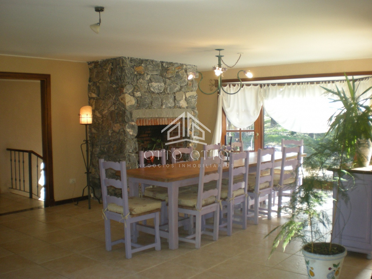 Casa ID.5204 - Casa en venta Lugano Marly 4 dormitorios
