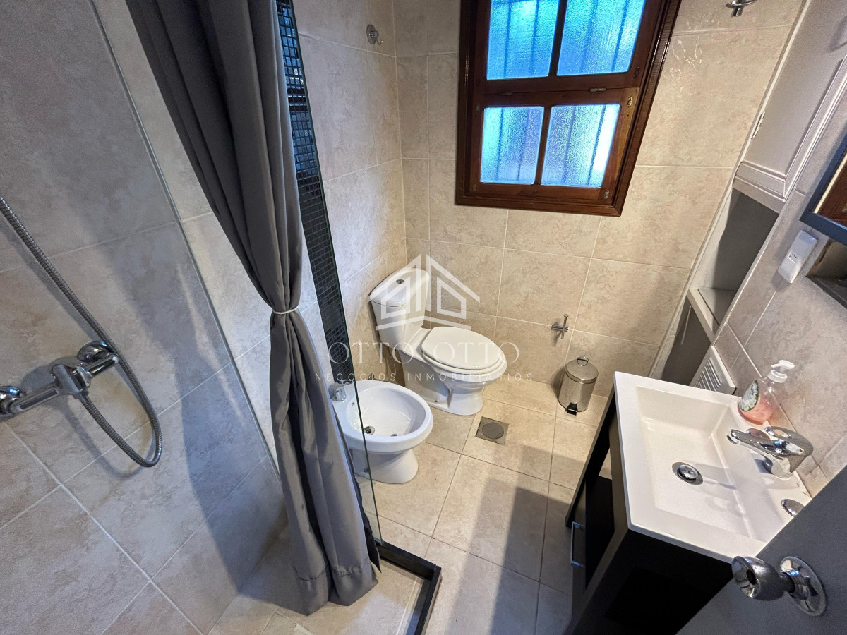 Casa ID.28732 - Venta casa siete dormitorios Punta del Este playa Mansa parrillero y piscina