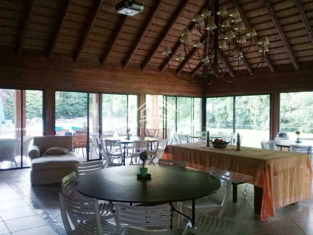 Casa ID.25848 - IMPONENTE CASA EN MANSA CON UBICACION PRIVILEGIADA