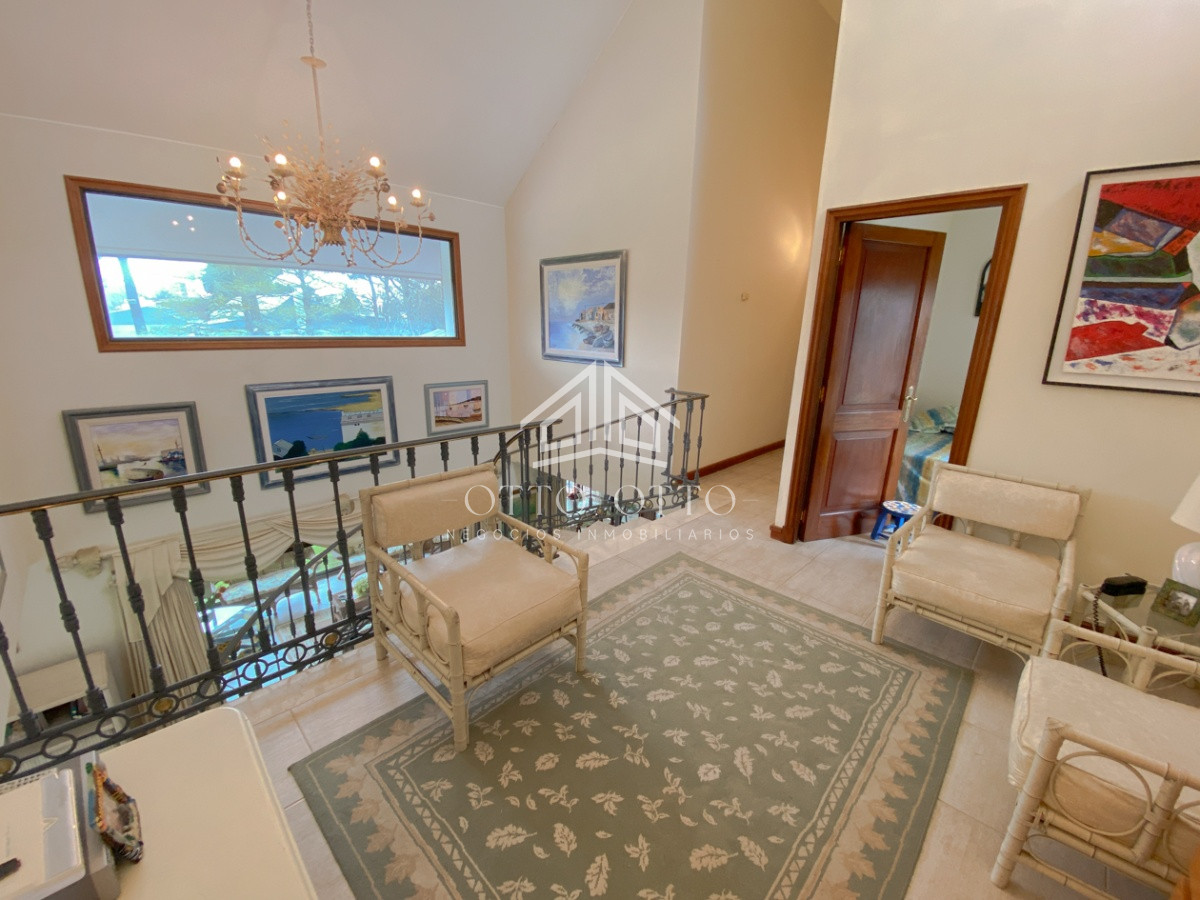 Casa ID.4446 - Mansion en venta INCREIBLE PRECIO, Punta del Este
