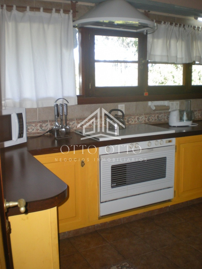 Casa ID.5204 - Casa en venta Lugano Marly 4 dormitorios