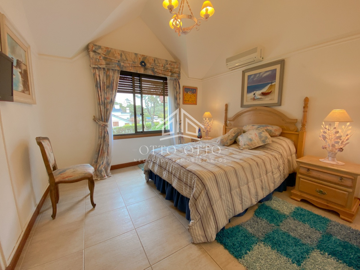 Casa ID.4446 - Mansion en venta INCREIBLE PRECIO, Punta del Este
