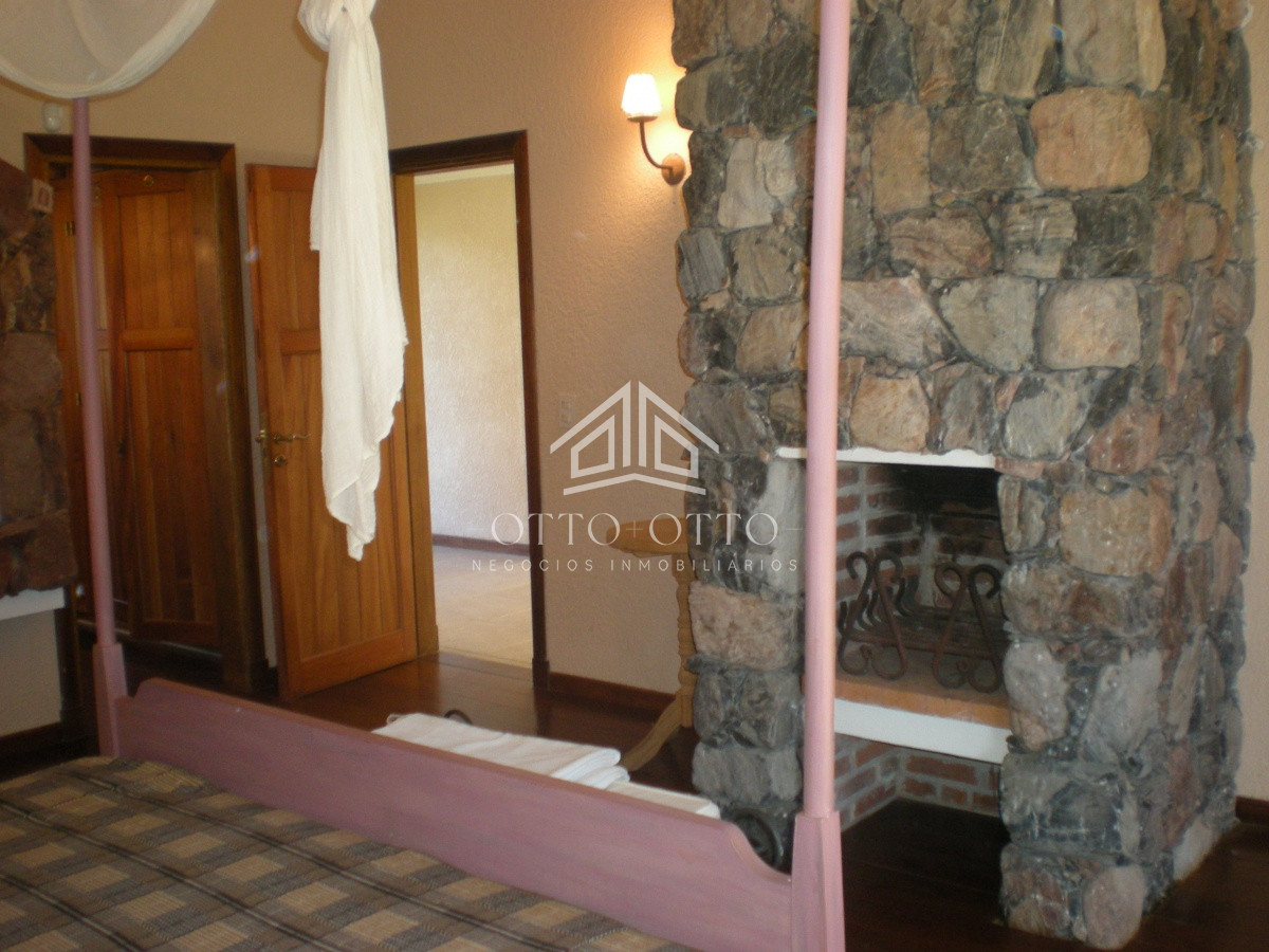 Casa ID.5204 - Casa en venta Lugano Marly 4 dormitorios