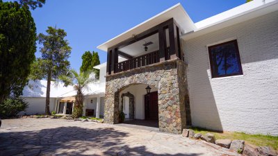 Hermosa Mansion en Golf, Punta del Este