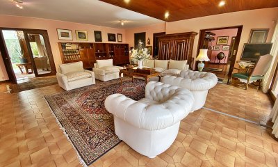 Magnifica residencia en Club del Lago