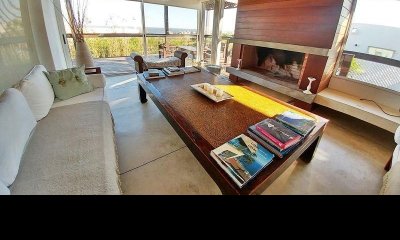 Hermosa casa en venta Punta Piedras  6 dormitorios!
