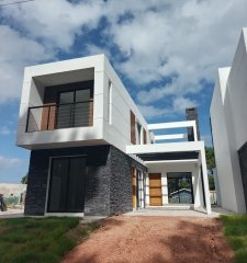 Casa en venta, Punta del Este 3 dormitorios 3 baños