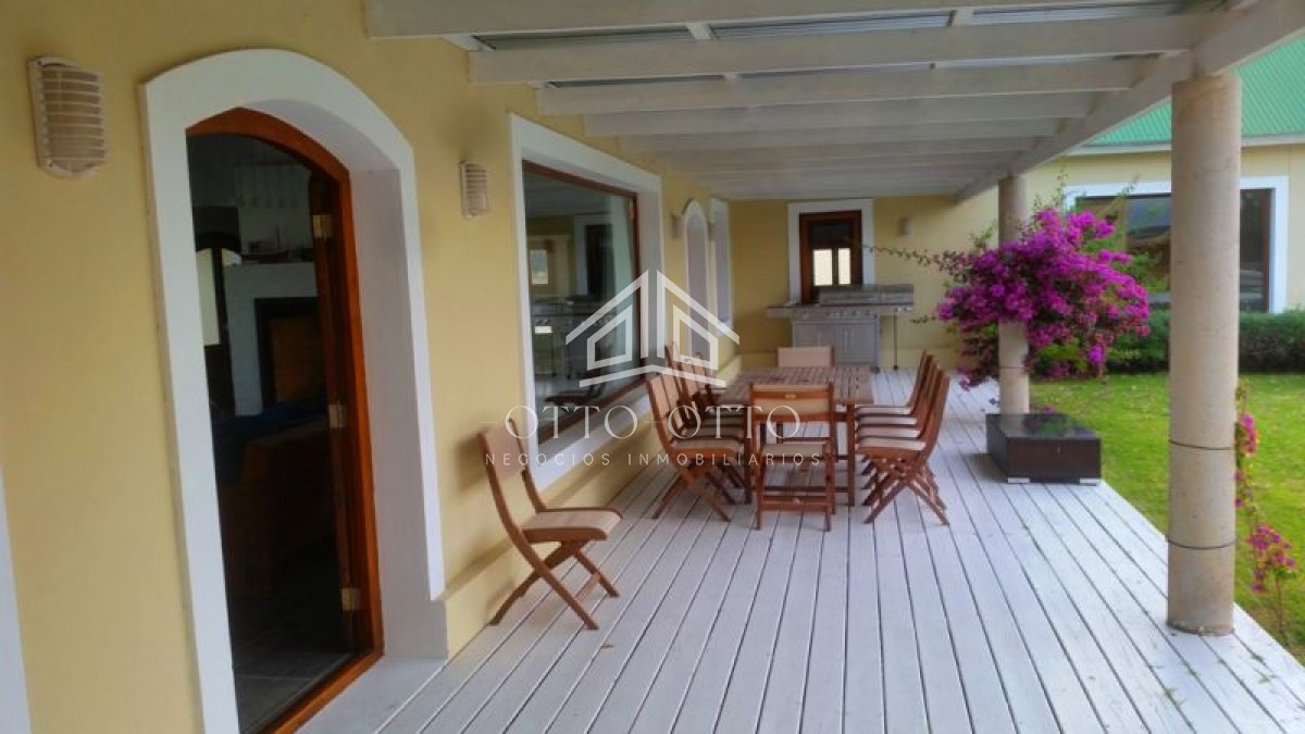 Chacra ID.4781 - Chacra en venta Manantiales 5 dormitorios