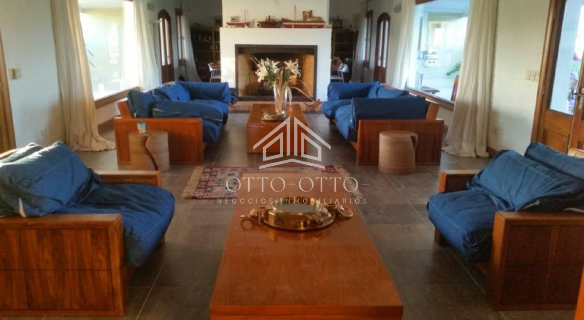 Chacra ID.4781 - Chacra en venta Manantiales 5 dormitorios