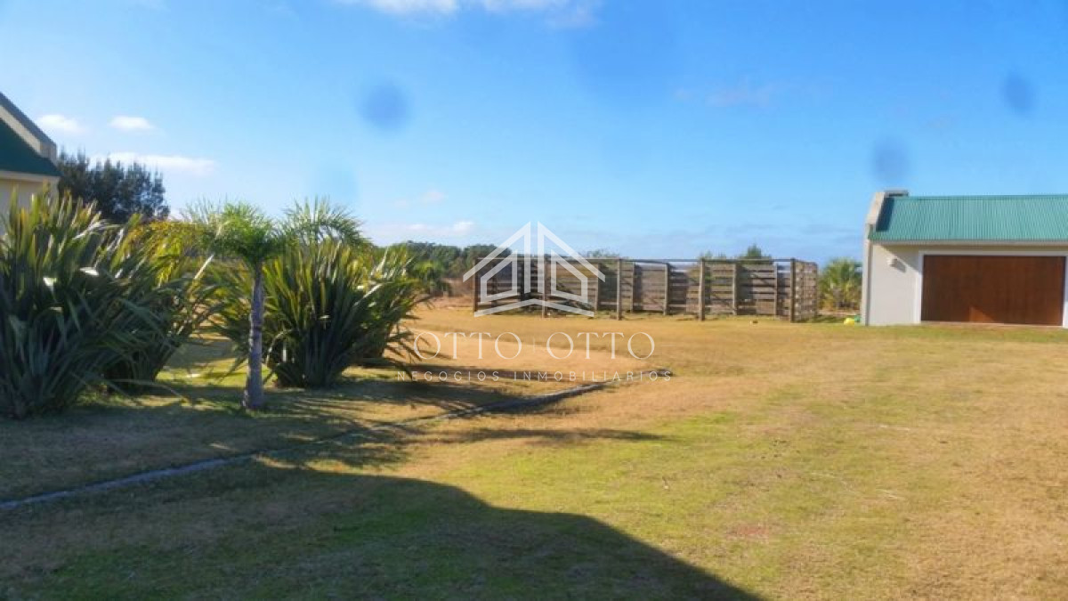 Chacra ID.4781 - Chacra en venta Manantiales 5 dormitorios