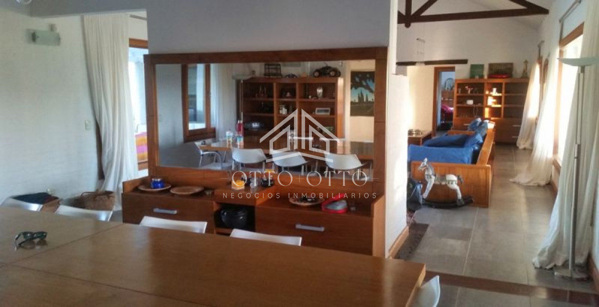 Chacra ID.4781 - Chacra en venta Manantiales 5 dormitorios